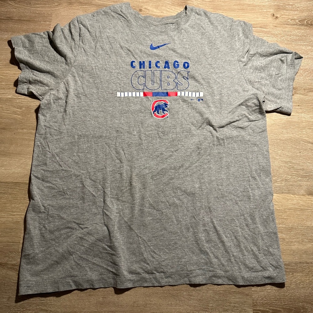chicago cubs men’s nike t shirt grey